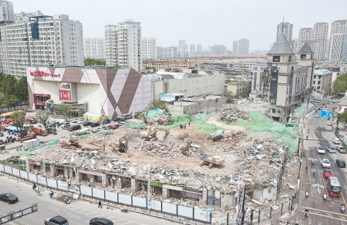 济南46年老商场拆除完成