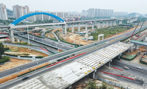 Erweiterungsabschnitt der Ring Autobahn der Stadt Jinan erfolgreich überquert Jingshi Straße