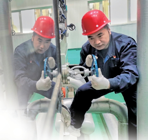 融媒·先锋丨一套智慧化管理系统,一支强有力的党员队伍,全力保障济南夏季用水——源头澎湃“水”自来