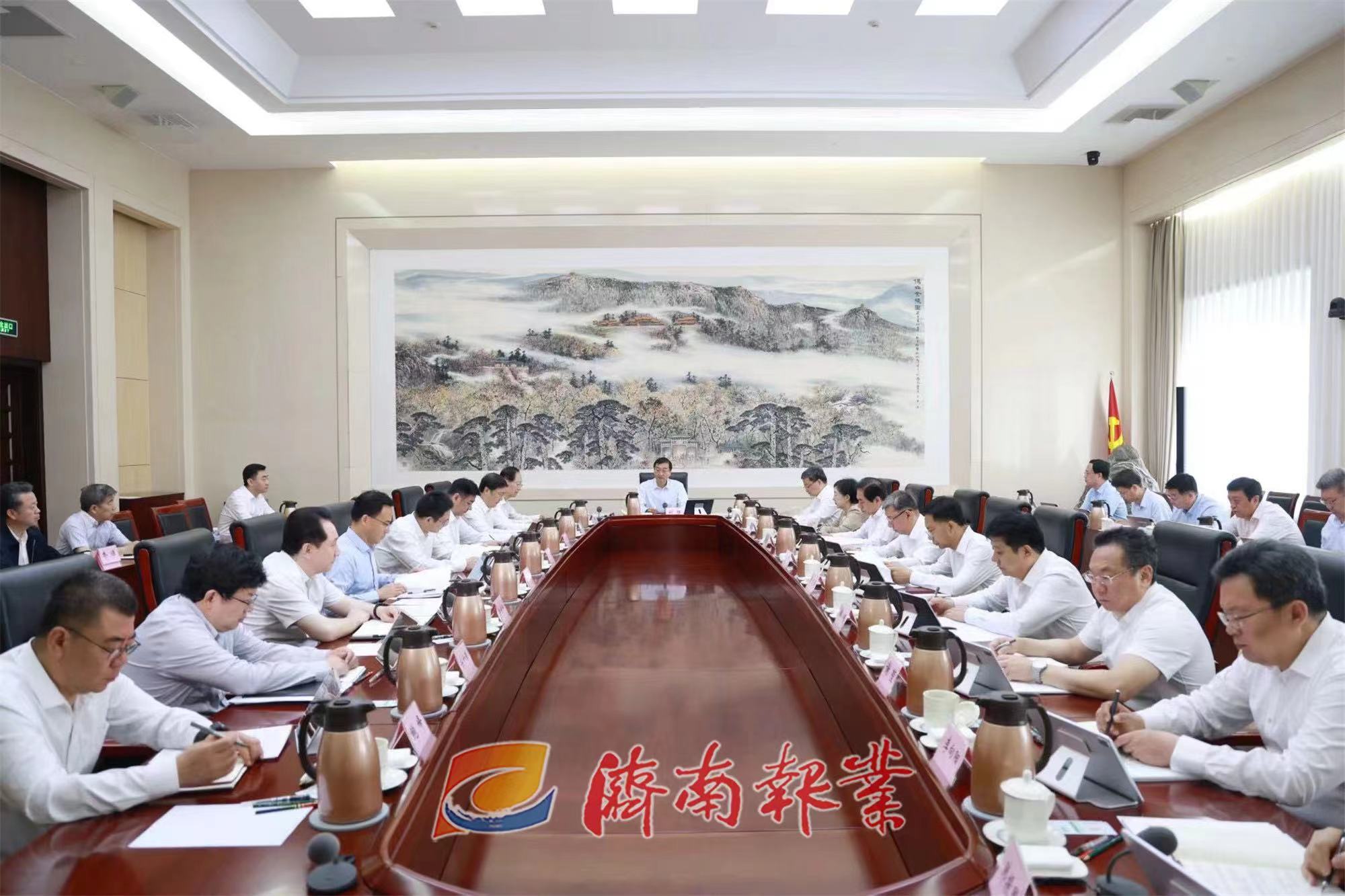 市委理论学习中心组举行集体学习 刘强讲话　于海田韩金峰雷杰杨峰出席