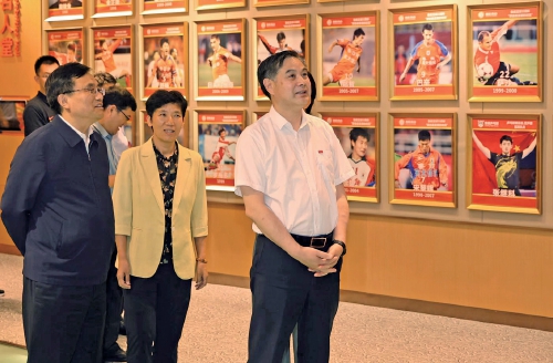 国家体育总局调研山东泰山足球俱乐部 5月不败的背后，“最强泰山”正在路上