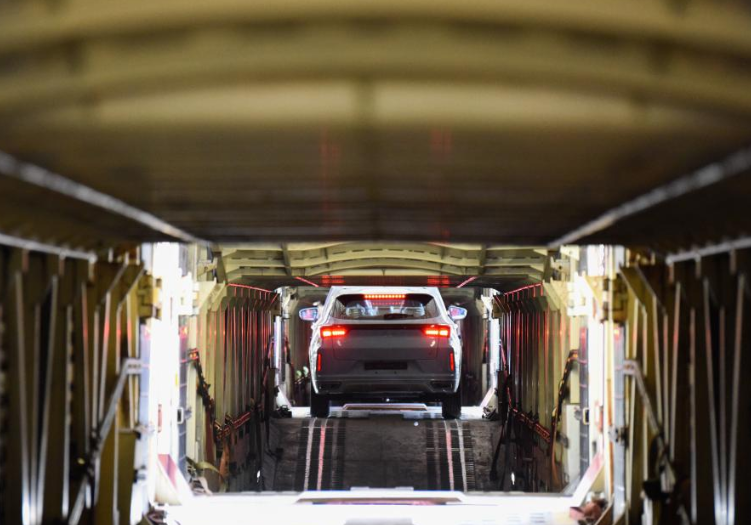 Из Хух-Хото в Москву отправился первый специализированный для перевозок автомобилей поезд Китай-Европа