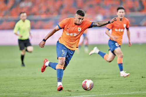 一场闷战，再给泰山队提了醒！狂攻整场无缘进球，泰山队0:0梅州客家