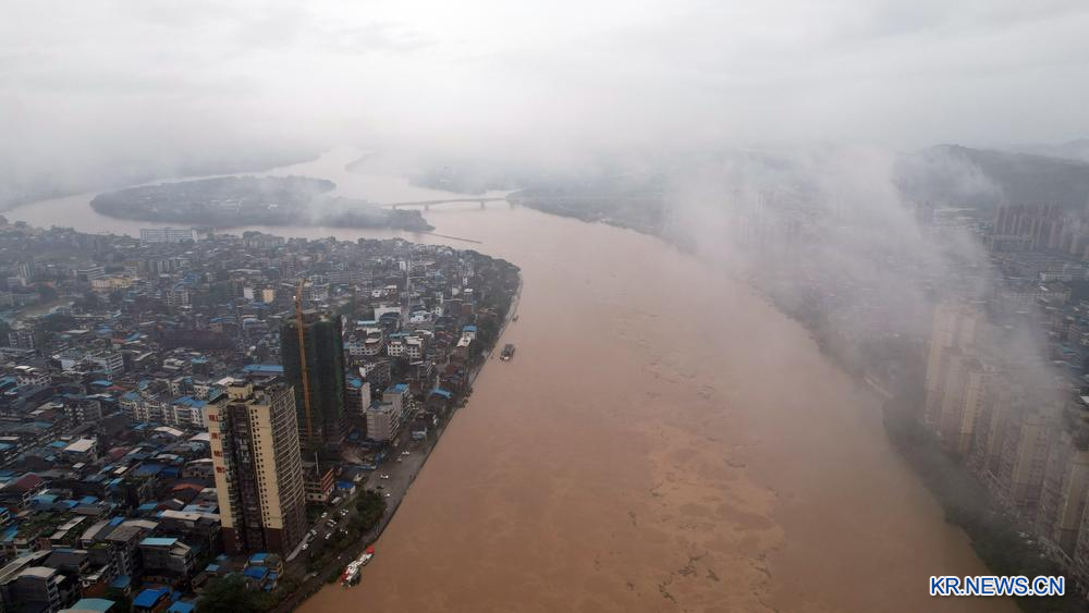 中 광시 룽장, 홍수로 경계수위 넘어