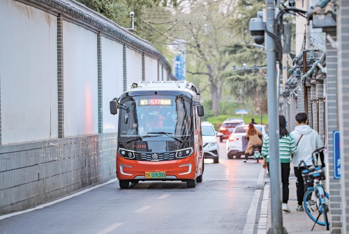 济南公交矢志当好“百姓专职司机” 这背后，科技创新的力量不容小觑