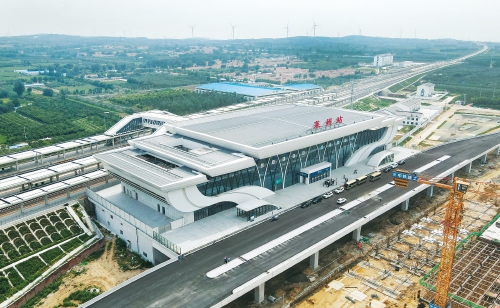 潍烟高铁新建站房正式亮相