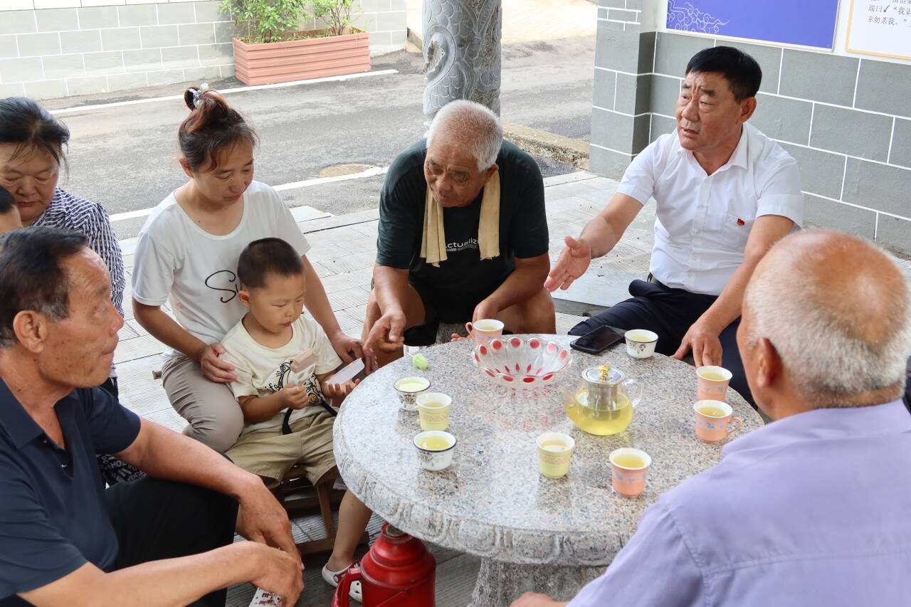 一壶“民生茶”，聚人心解难题——“解忧”茶摊儿