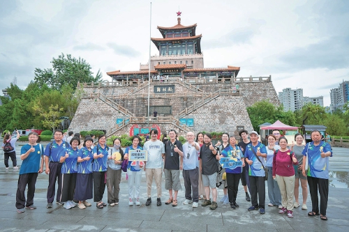 在泉城山水间众人盛赞如江南般秀丽美好 “山水阅读·2024”名家走读Citywalk第二站来到济南 