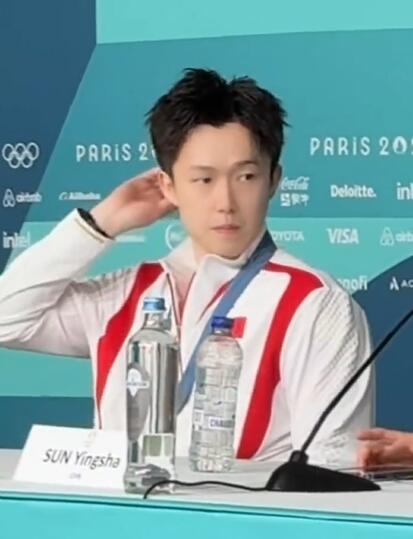 王楚钦采访名场面又来了!球场上霸气十足,球场下萌萌哒