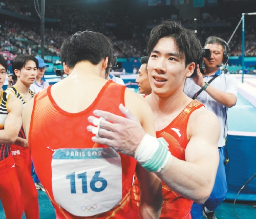 好好磨炼!李小鹏谈苏炜德两次掉杠 苏炜德作为替补临危受命