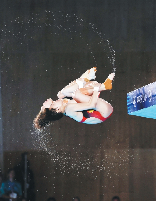 近乎完美！陈芋汐/全红婵夺得跳水女子双人十米台金牌