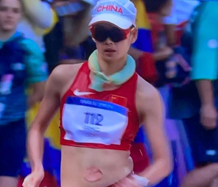 神秘的东方力量！一生要盖肚脐的中国人 被网友调侃