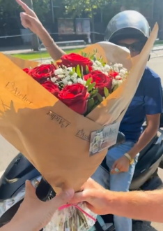 原来这才是刘雨辰求婚的花!婚都求完了,花来了