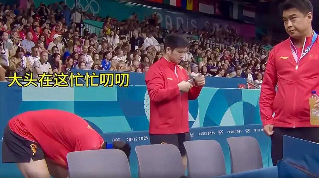 王皓 好了没有啊我的大小姐 8点该上学了孩子还在那磨磨叽叽