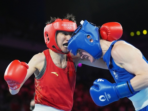 杨文璐夺女子拳击60公斤级银牌 是中国拳击队在本届奥运会上的首枚奖牌