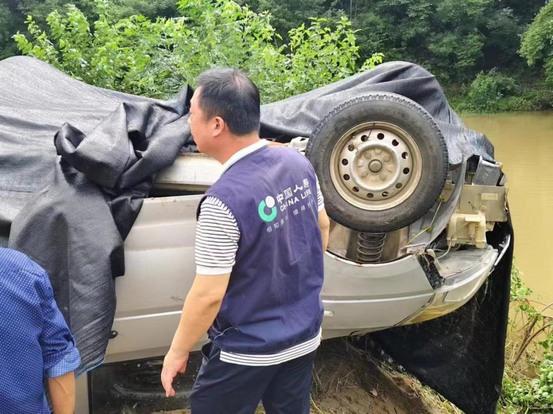 应对湖北强降雨，国寿寿险全力防汛抗洪救灾