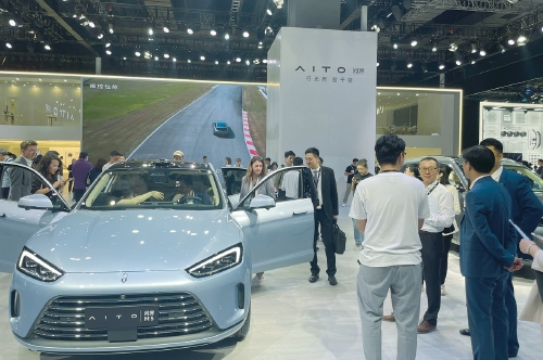 补贴翻倍，汽车以旧换新细则发布 最高可领20000元，已按此前标准发放的补贴补齐差额