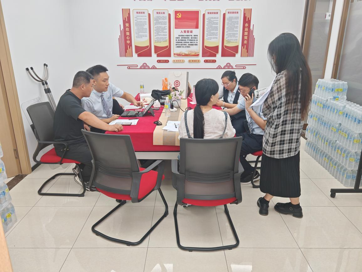 中国银行济南历城支行暖心助力开学季