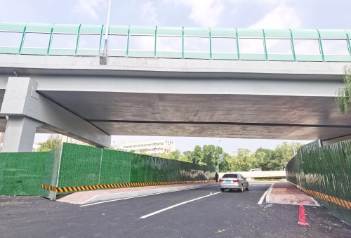 新桥建成 方便通行