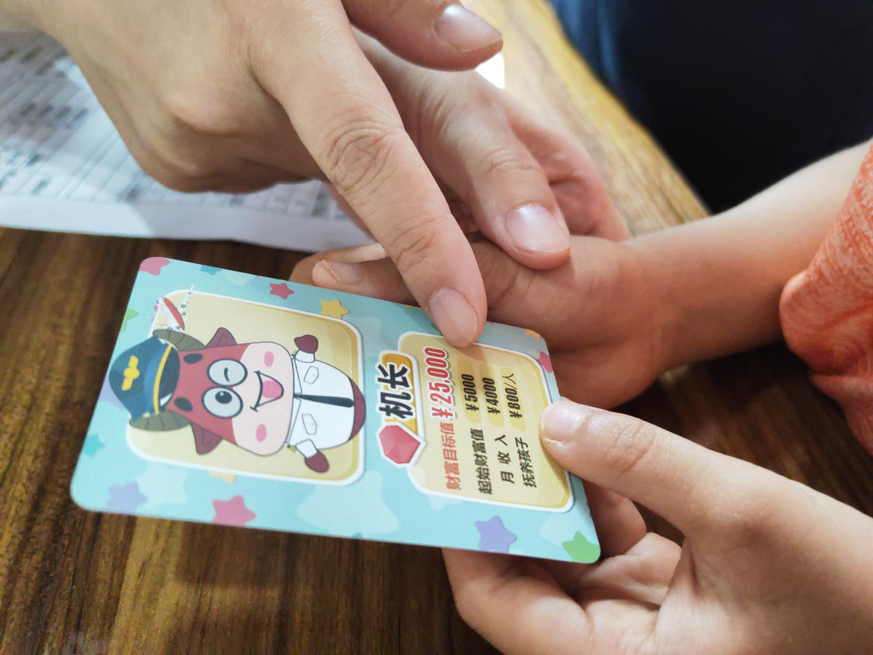 融媒·先锋丨“魔法奶奶团”带动156人签下“党员承诺卡”:“魔法”行动