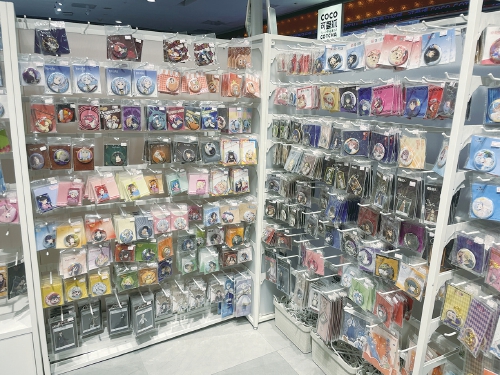 销售二次元周边产品的店铺“攻占”济南商场，文化交融影响值得关注