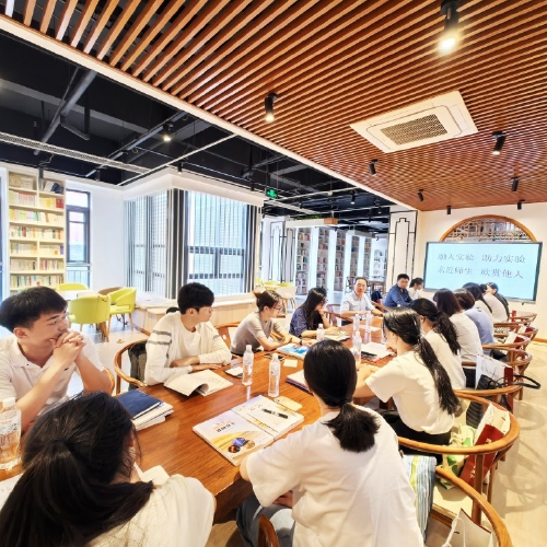 遇见光、追随光、成为光 将教育家精神代代传承 济南西城实验中学成就教师发展沃土