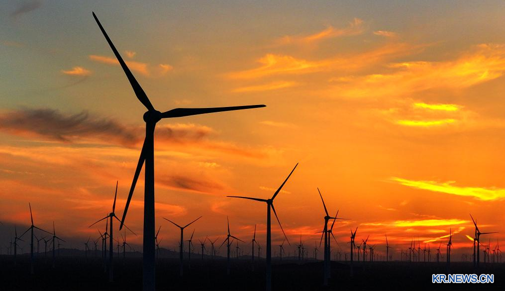 中 신장 하미, 풍력 산업 발전∙녹색 전환 촉진 팔걷어