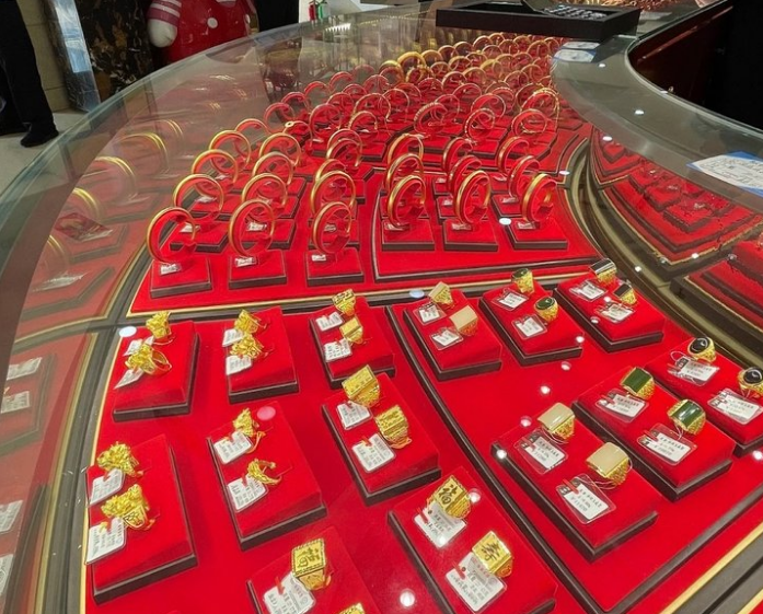 金价走高之下：济南金价最高达773元/克，销售遇冷