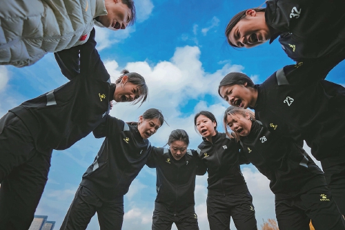 飒爽英姿！山东女子学院女足队屡获佳绩