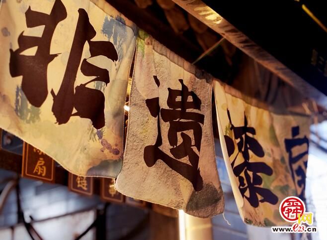 融媒·深调查丨探寻文创爆款背后： “指尖技艺” 如何转化为 “指尖经济”？