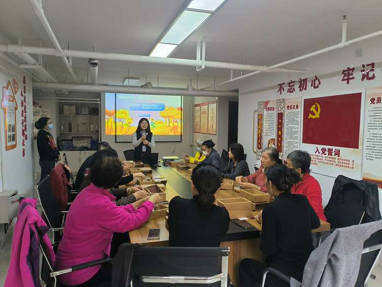 民生银行济南自贸区支行：走进社区宣传金融反诈