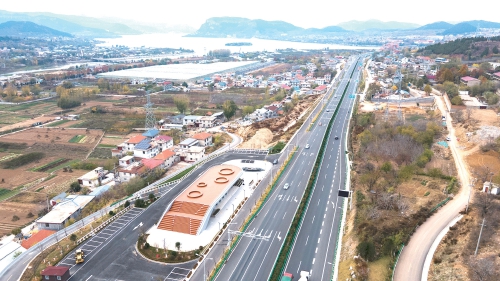 济泰一体山水一路 S103旅游公路风姿尽显