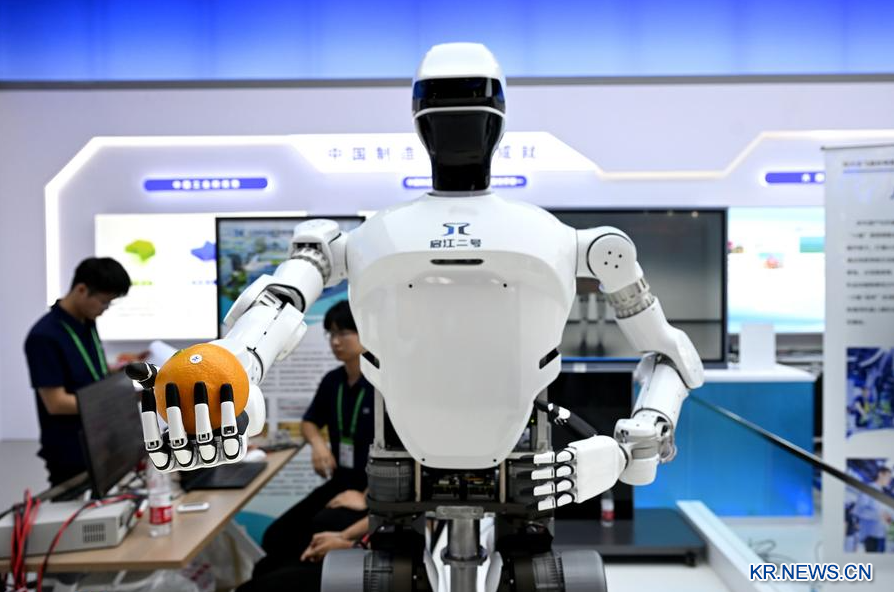 AI 지각변동, 파운데이션 모델에서 임바디드 AI로...휴머노이드 로봇이 온다!