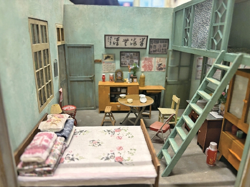 耗时30天，用了200多个大小物件，济南85后青年复刻《小巷人家》微缩模型