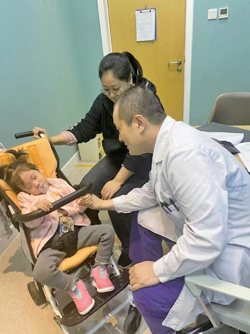 一个人带着女儿跨省求医，刘晓艳在山东收获温暖