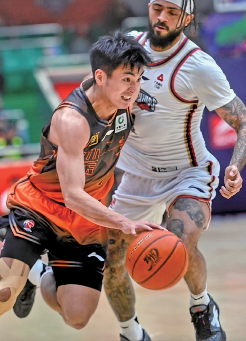 山东男篮本赛季在济南保持全胜