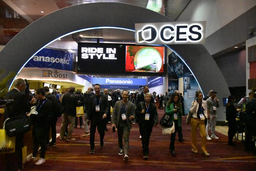 로봇개가 반겨주네...CES에 등장한 '메이드 인 차이나' 스마트홈