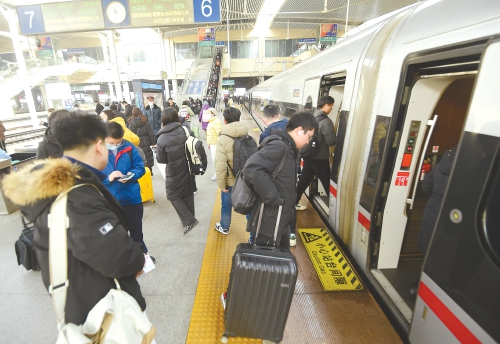 温暖回家路 平安伴你行 “春运交通安全公益宣传活动”启动