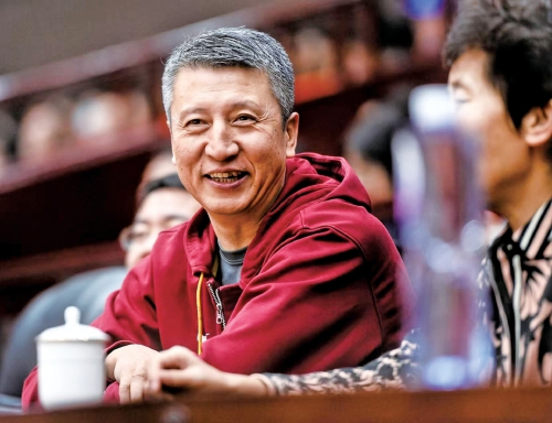 山东男篮主场大胜江苏队，取得济南主场十连胜