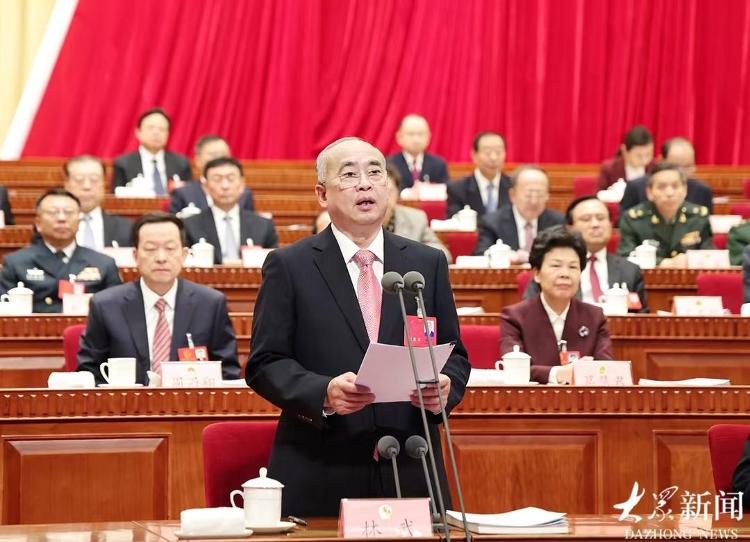 省十四届人大三次会议隆重开幕 林武主持 周乃翔作政府工作报告 葛慧君王宇燕出席