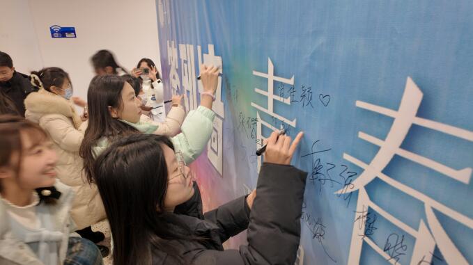 融媒·见证丨青春视角看发展，让家乡与人才“双向奔赴”——“00后”来当“智囊团”