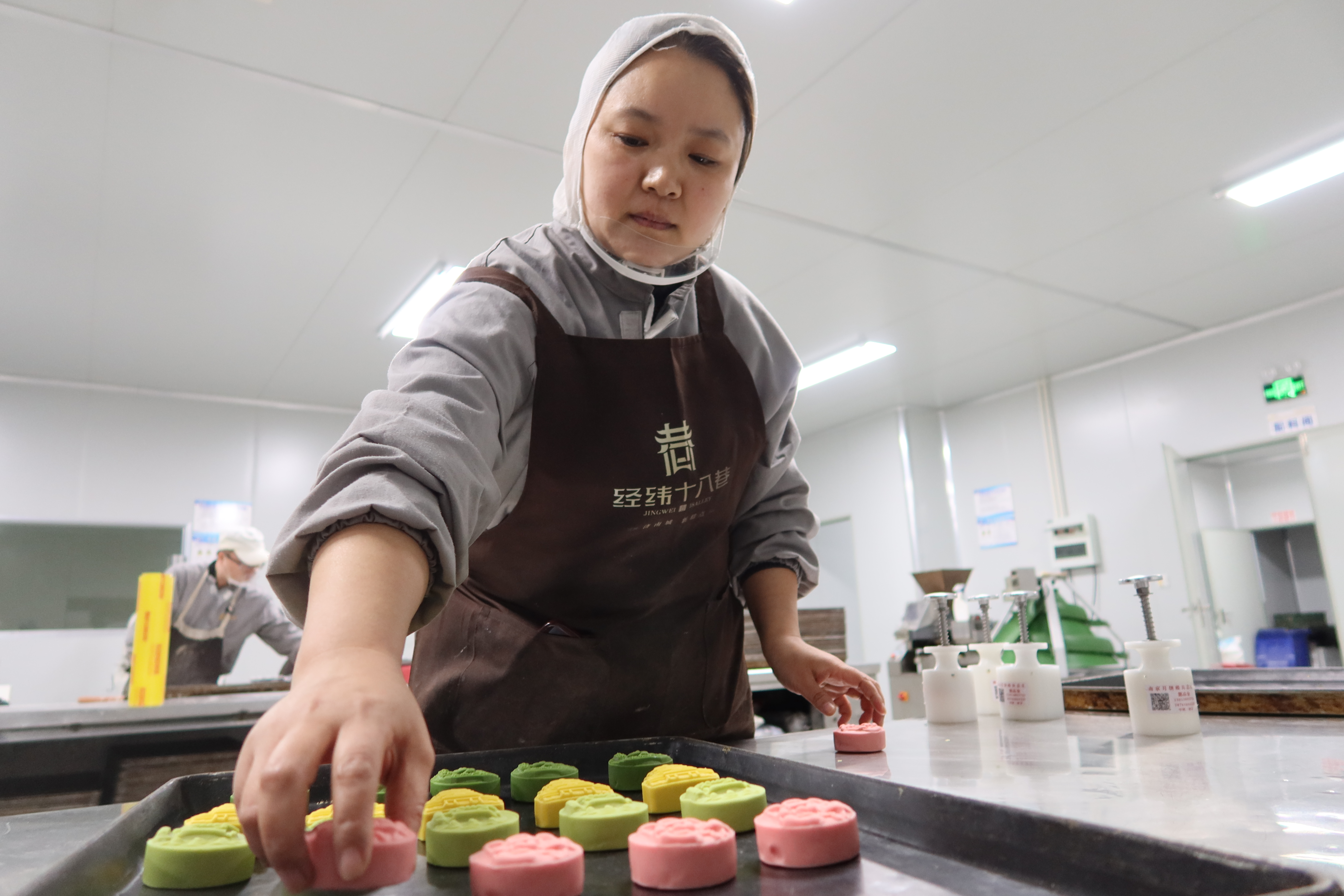 融媒·画像丨一个“点心匣”，装下半个“济南府”——“点心师傅”跑进“文创赛道”