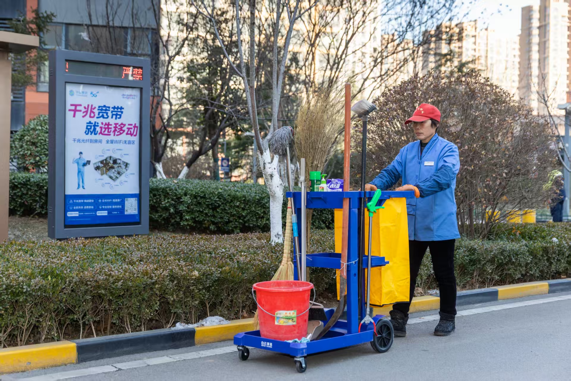 融媒·先锋丨支部建在家园里，小区治理变“智”理——“聪明小区”养成记