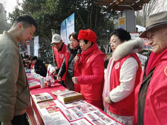 济南市志愿服务联合会“夕阳红——老有所爱 好客济南”志愿服务活动走进甸柳新村街道甸柳第三社区