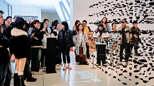 创新与挑战并存的AI未来图景 “科技魔法”重塑文化生态？