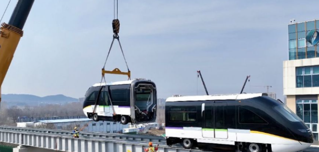 济南“云巴”列车亮相 设车站32座，可与地铁2号线、4号线、8号线换乘