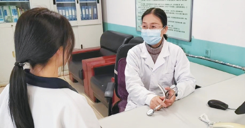 与学生一起“敢于赢，不怕输”！她们说，每个孩子都可以更优秀