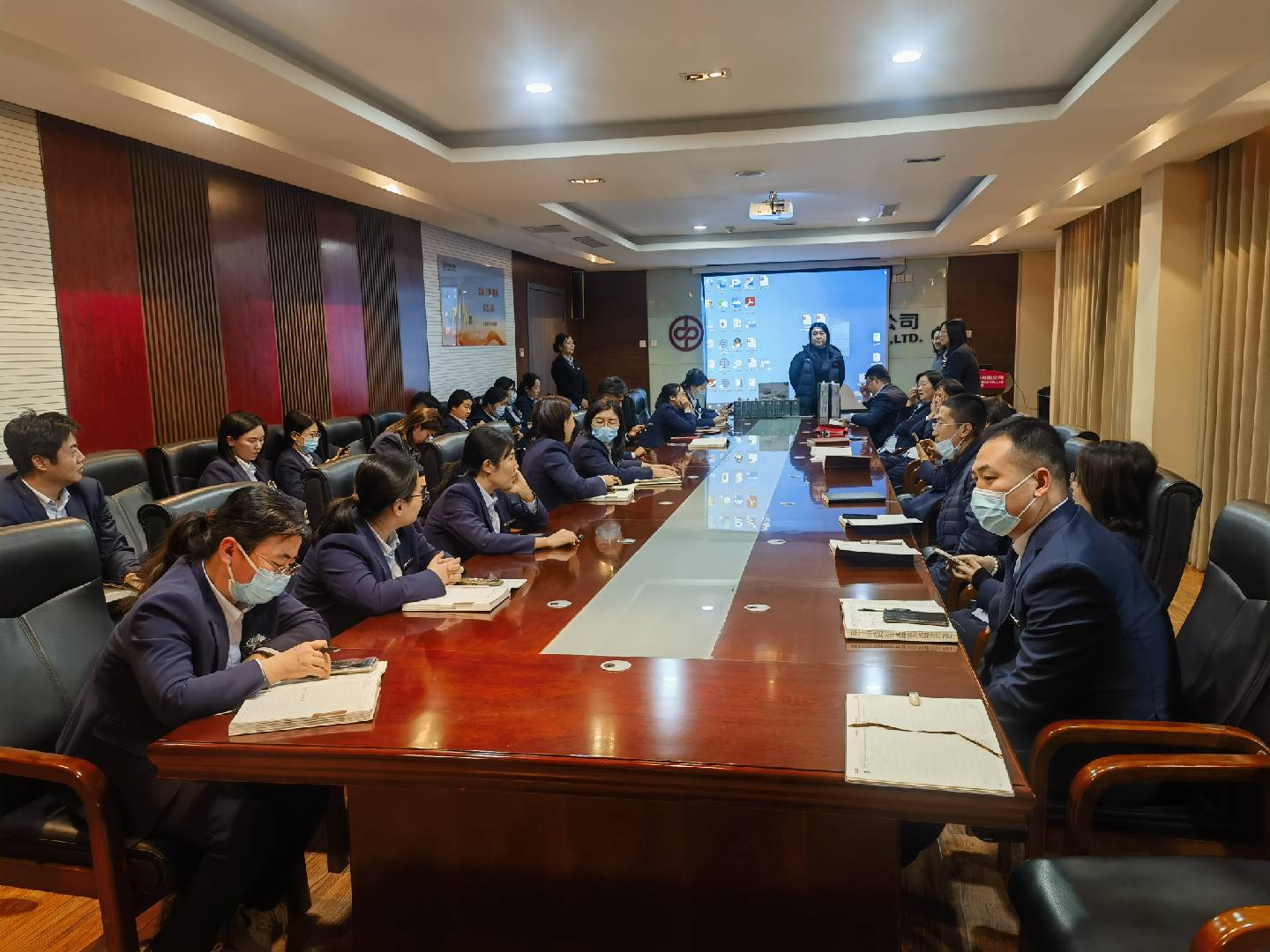 中国民生银行东营西城支行联合东营中泰证券开展消保知识学习与探讨活动