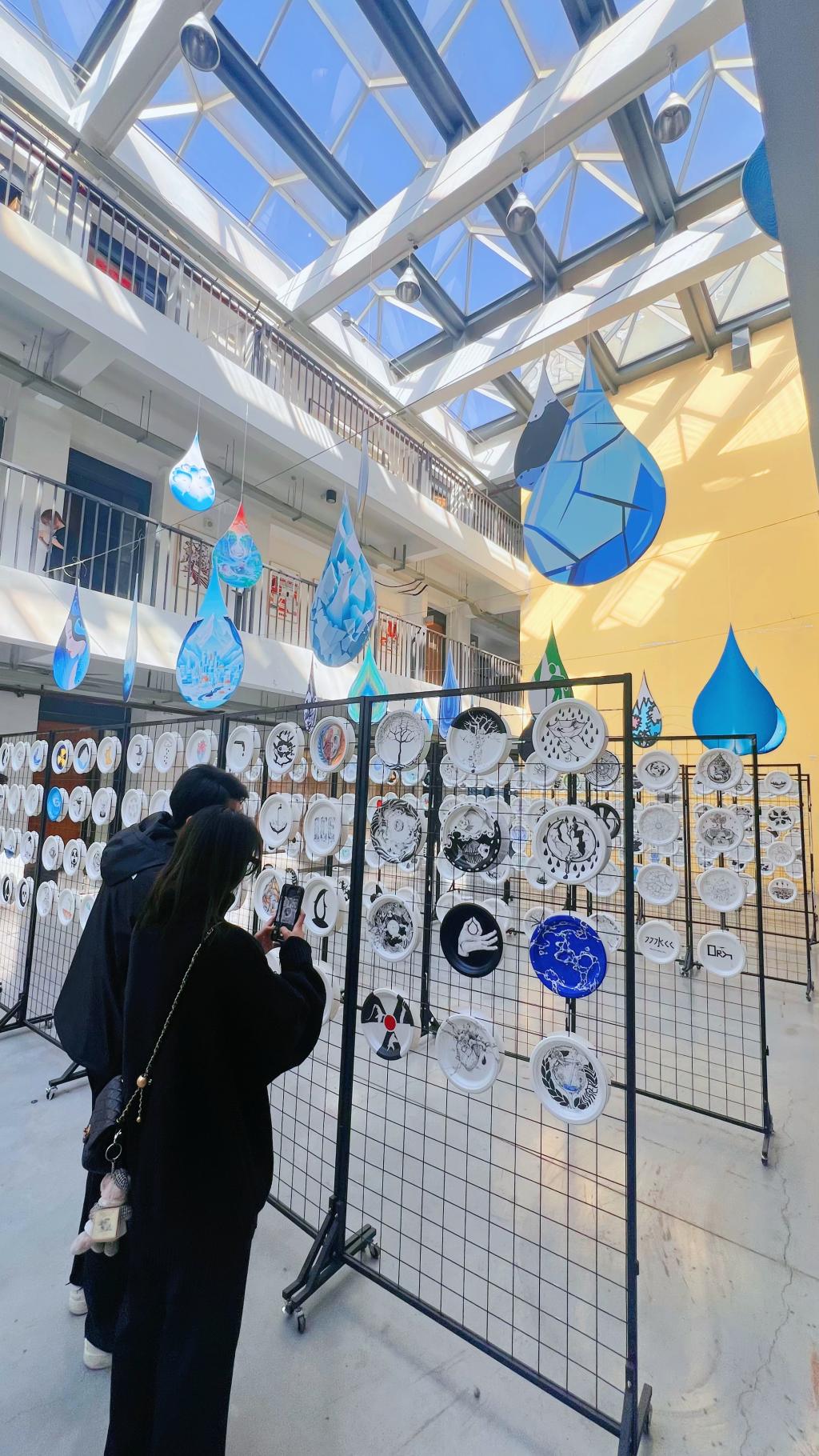 一种基于信任的共生设计——山东工艺美术学院举办2025“世界水日”海报展