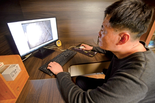 济南“民间考古人”黄鹏：矢志20载，寻碑6000方